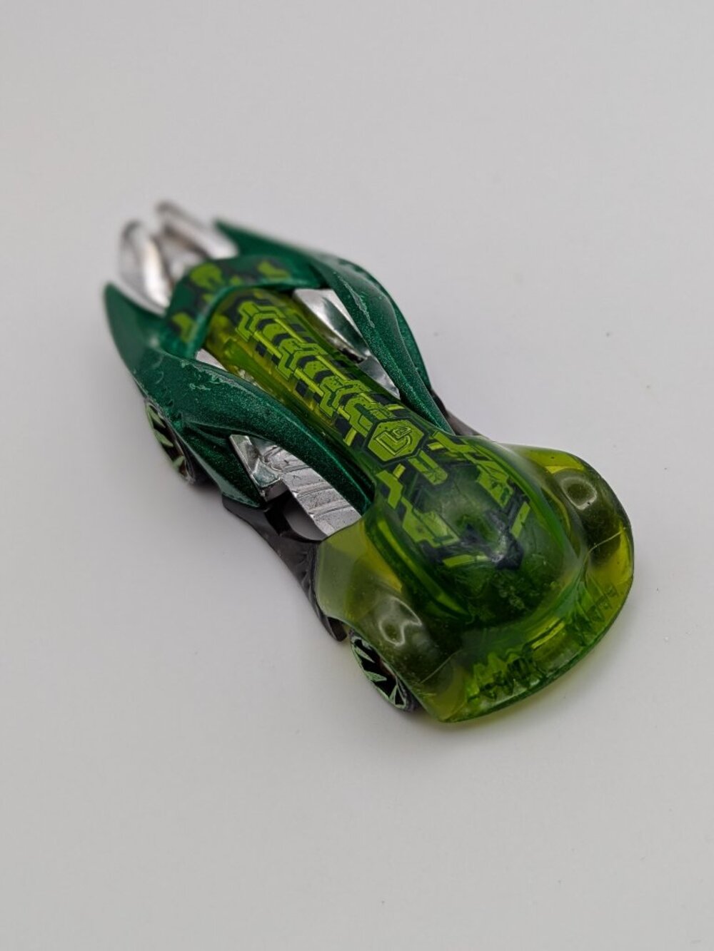 Hot Wheels I-Believe Green Translucent Die-Cast 1:64